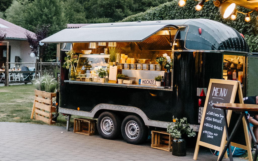 Titelbild Waffel Food Truck Eiswagen mieten mein eis Catering Oldtimer Koeln Bonn duesseldorf